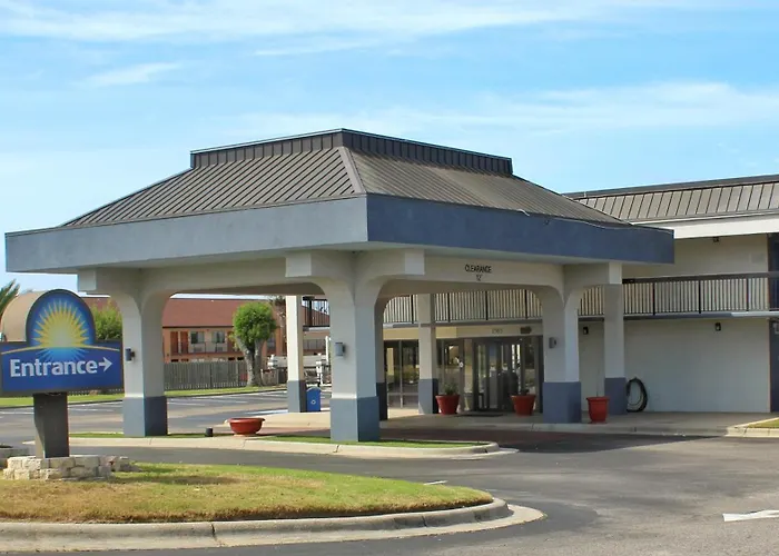 Days Inn By Wyndham Marianna