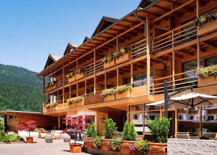Corona Dolomites Hotel