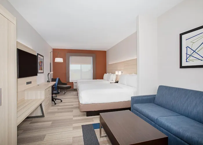 Holiday Inn Express & Suites Phoenix Glendale Dist By Ihg