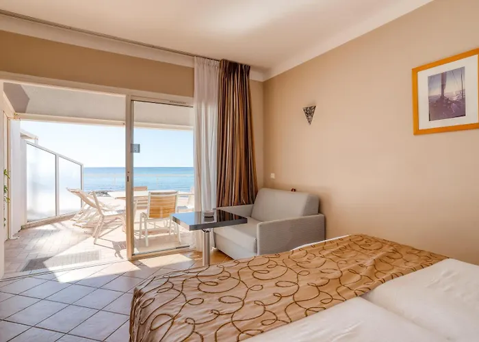 Roc Hotel - Hôtel 4 étoiles les pieds dans l'eau