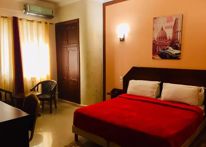 Hotel Les Ambassadeurs
