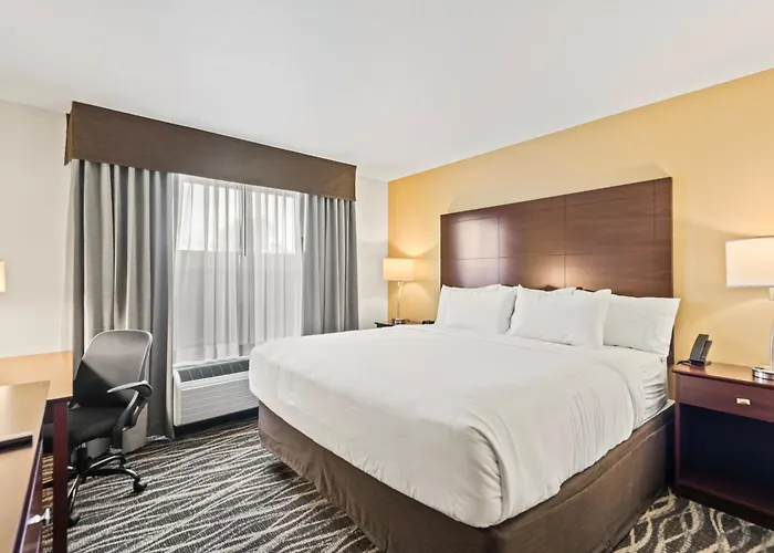 Cobblestone Hotel & Suites - Cullman