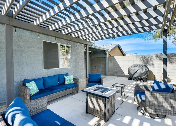 Near Spring Training! Peoria Gem W/ Pool & Hot Tub