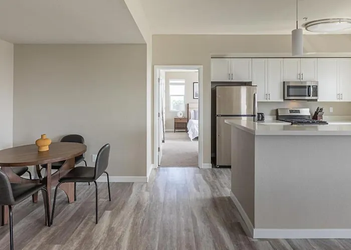 Landing Modern Apartment With Amazing Amenities