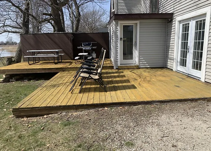 Cozy Home Lake Huron With Loft 2 Bedroom 1 Bathroom