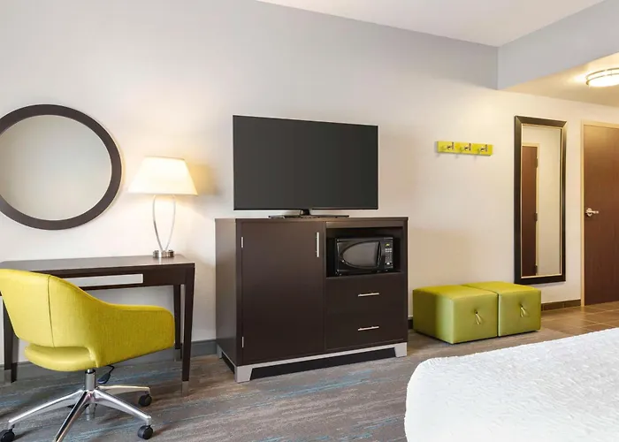 Hampton Inn & Suites York South