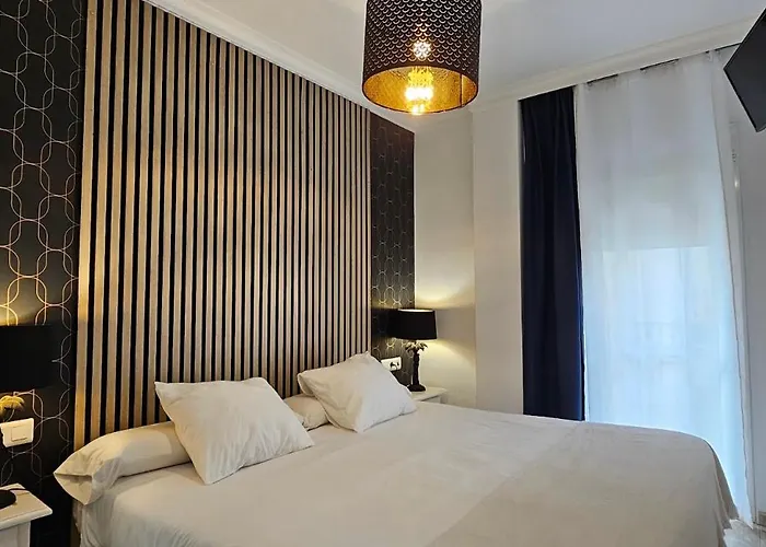 Hostal Boutique Luna de Nerja OLIVE OIL FREE DEGUSTATION&SALE