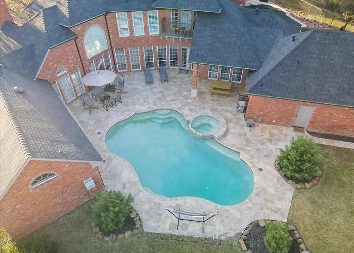 Gorgeous Vacation Home W Private Pool