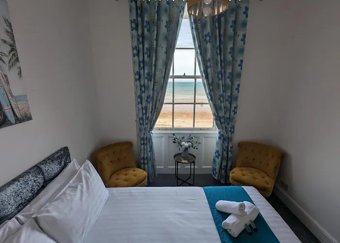 Acqua Beach Weymouth