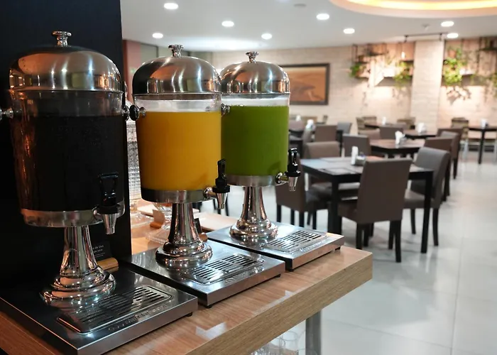 Wyndham Golden Foz Suites