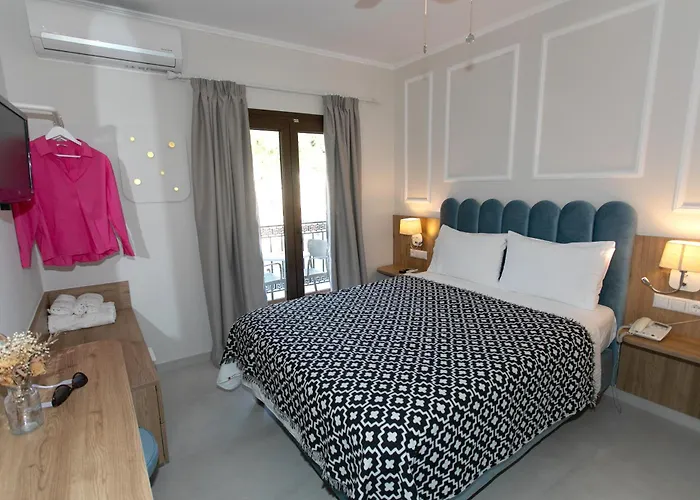 Paradise Hotel