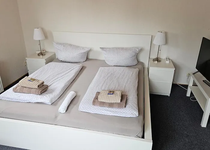 Hotel Dorfkrug Büsum - günstige Altbauzimmer Am Oland