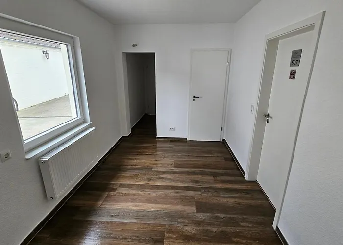 Hotel Dorfkrug Buesum - Guenstige Altbauzimmer Am Oland
