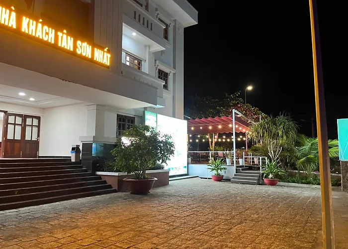 Con Dao Tan Son Nhat Hotel
