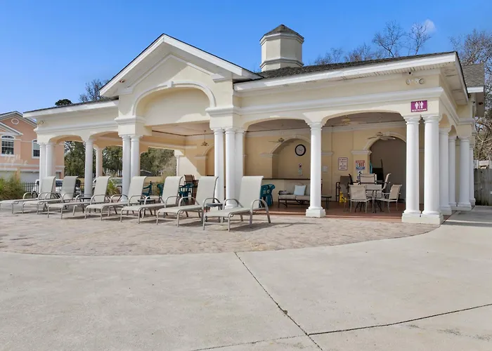 Luxury Condo In Gulfport