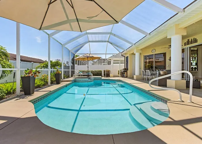 Villa Haze, Private Heated Pool & Spa, South Cape Coral