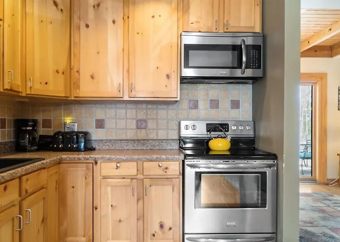 Cozy 2Br With Great Views Near Trails