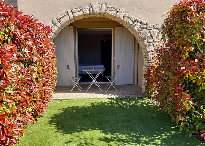 Logis Hotel Restaurant La Bergerie