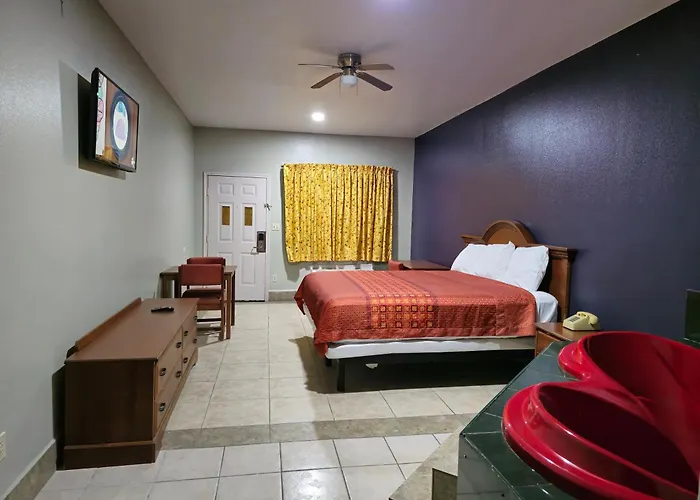 Texas Inn And Suites Rgv