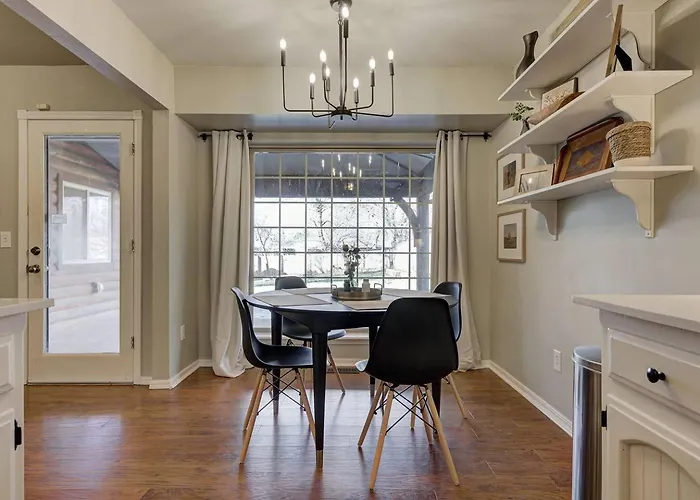 Family Home 5 Beds 3 Baths By Oc