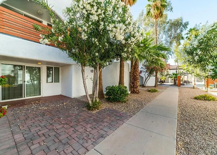 32- Modern Casa Grande Paradise Heated Pool Condo