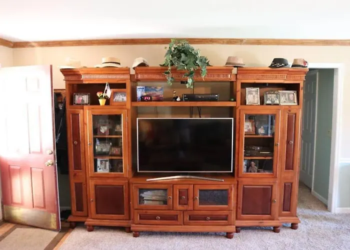 3-Bedroom Retreat With Private Yard