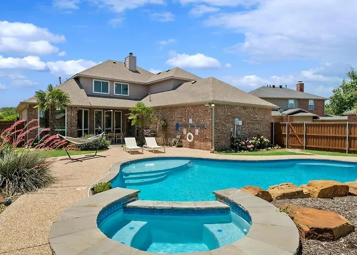 Southern Charm & Luxury Living - Bbq & Pool