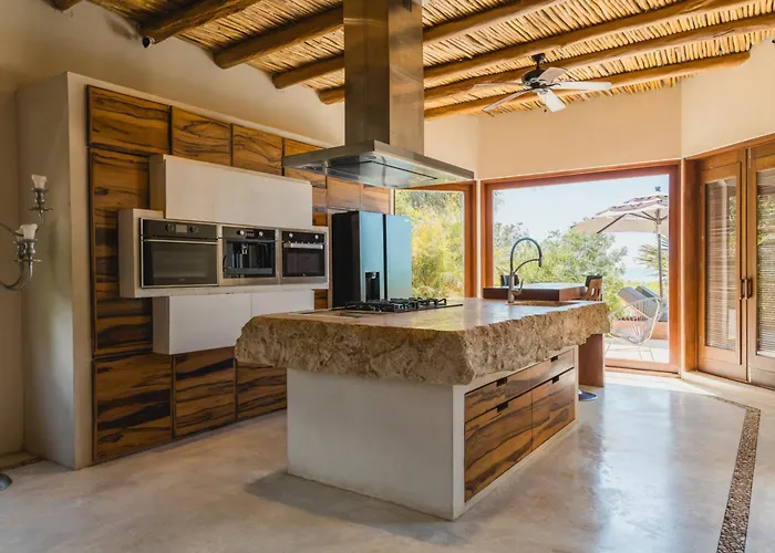 Casa Punta Coco & Beach Club (Adults Only)