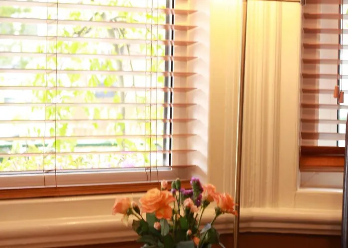 Brentwood Guest House