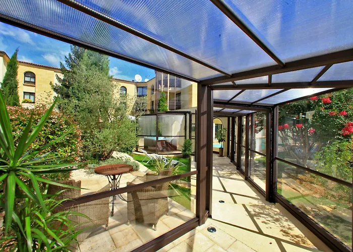 Clos La Boetie & Spa