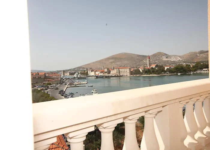 Hotel Trogir Palace