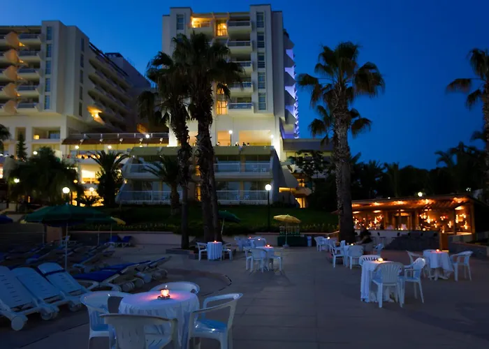 Fantasia Deluxe Hotel