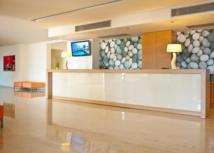 Lindos White Hotel & Suites