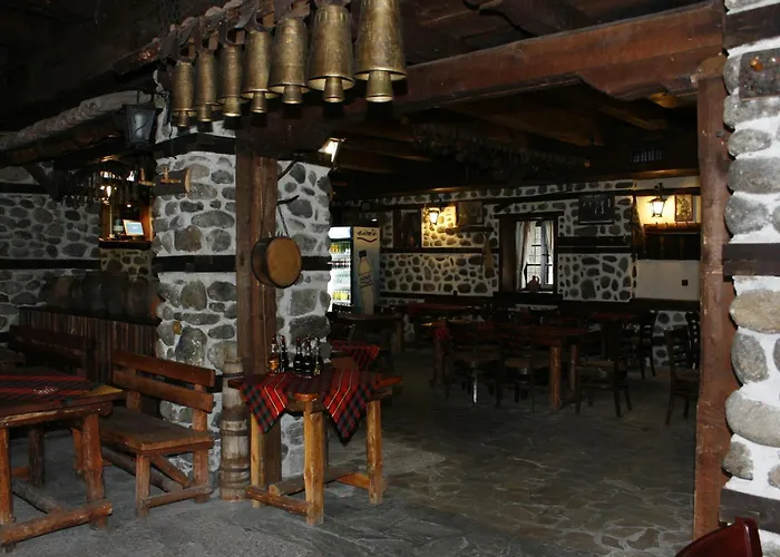 Family Hotel Makedonska Kruchma