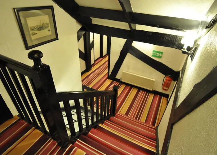 The Roundabout Hotel