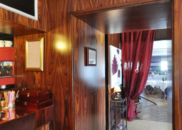 Logis Hôtel-Restaurant La Croix Couverte
