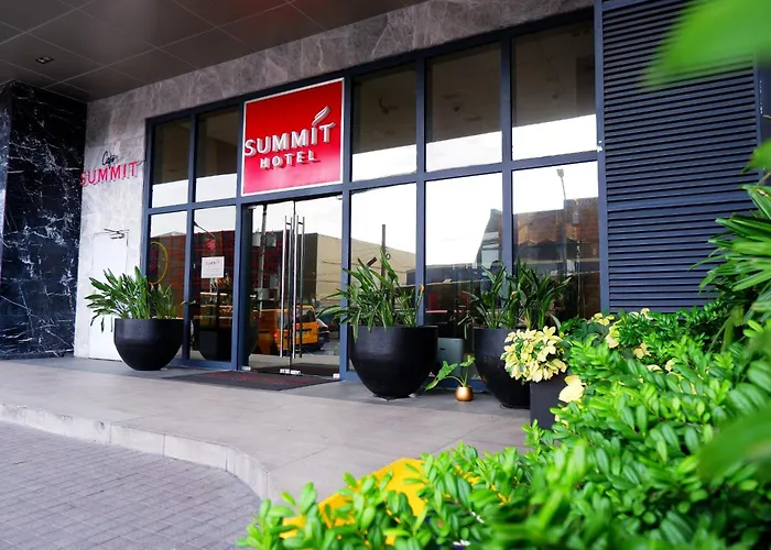 Summit Hotel Greenhills