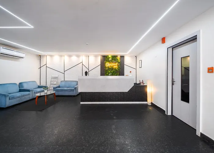 Hotel Seasons Inn