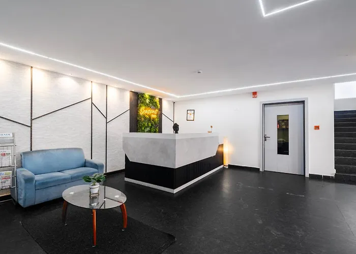 Hotel Seasons Inn