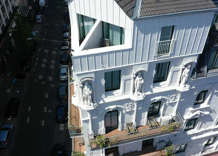 Devin Art Hotel