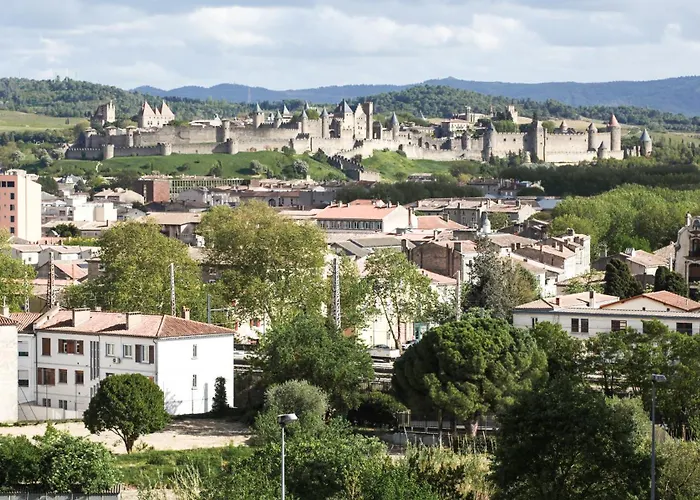 Studio avec parking vue sur la Cité de Carcassonne