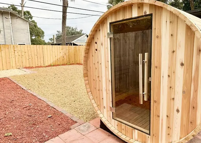 The Butterfly House - With Sauna