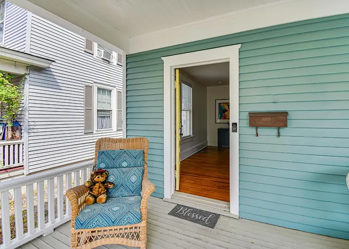 Elizabeth City Home W/ Fire Pit < 1 Mi To Downtown