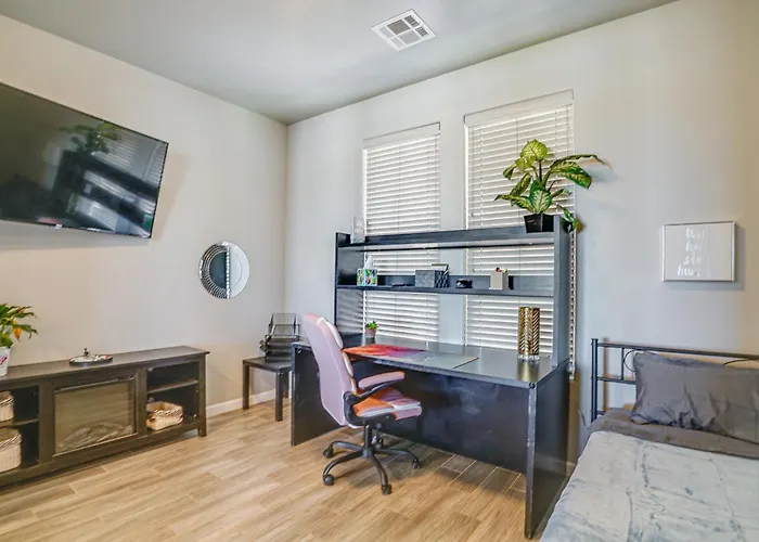 Las Cruces Home Rental W/ Organ Mountain Views!