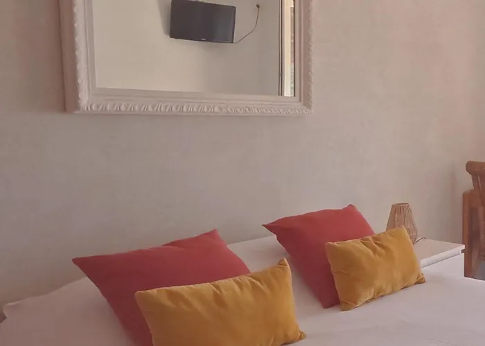 Azur Hotel