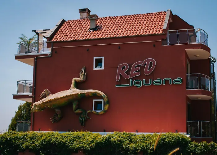Red Iguana Hotel