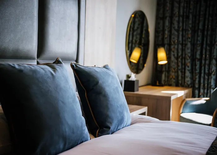 Clifton Arms Hotel