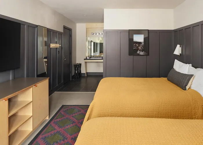 The Coachman Hotel