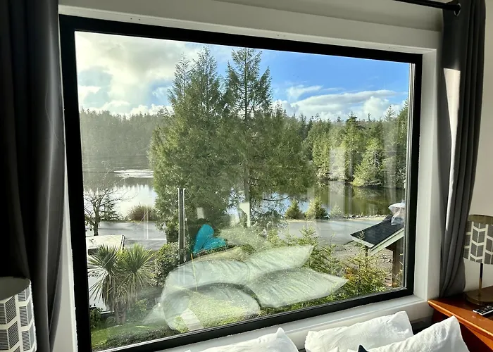 Waterfront Private Room With Hot Tub & Firepit