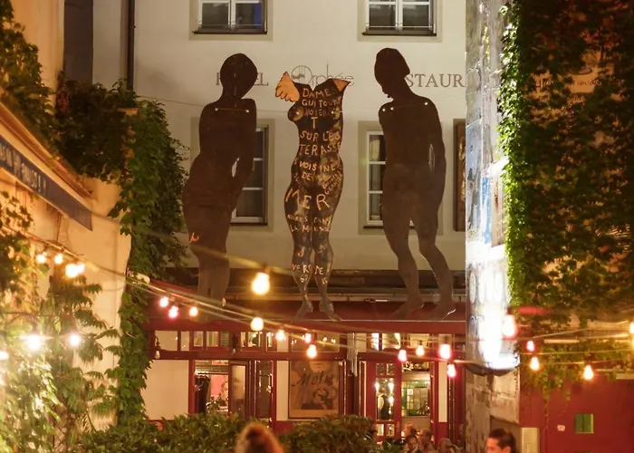 Hotel Orphee - Grosses Haus